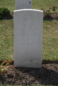 Calais Southern Cemetery - Halfpenny, Patrick