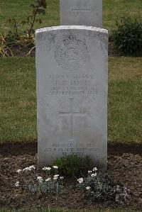 Calais Southern Cemetery - Mays, Robert Edward