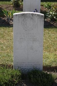 Calais Southern Cemetery - Powell, Charles Bellenden