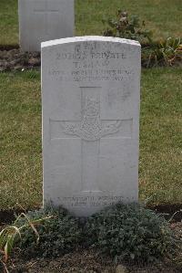 Calais Southern Cemetery - Shaw, Thomas