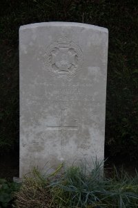 Haspres Coppice Cemetery Haspres - Cooke, James