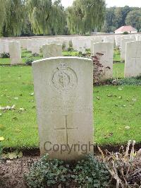 Carnoy Military Cemetery - Edge, William