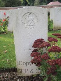 Carnoy Military Cemetery - Hewins, J