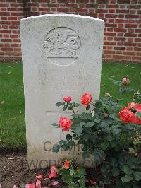 Carnoy Military Cemetery - Thompson, W