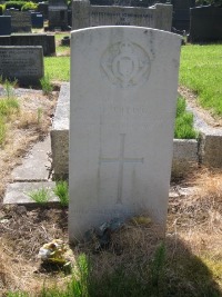Photograph of the final resting place of Wilding, Richard - The War ...