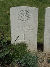 Bray Vale British Cemetery Bray-Sur-Somme - Young, Edward John