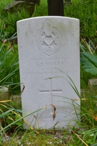 Lichfield (St. Michael) Churchyard - Wolfe, Alfred Ronald