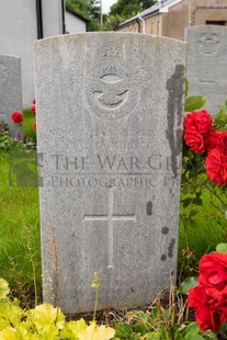 IRVINESTOWN CHURCH OF IRELAND CHURCHYARD - McMILLAN, JOHN REID