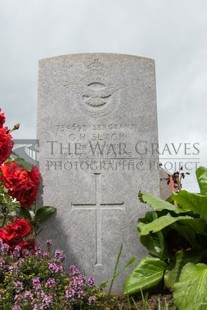 IRVINESTOWN CHURCH OF IRELAND CHURCHYARD - SLACK, GORDON HENRY