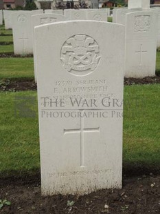 BROWN'S ROAD MILITARY CEMETERY, FESTUBERT - ARROWSMITH, EDGAR