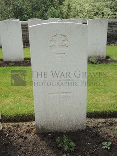 BROWN'S ROAD MILITARY CEMETERY, FESTUBERT - BRANDWOOD, FRED