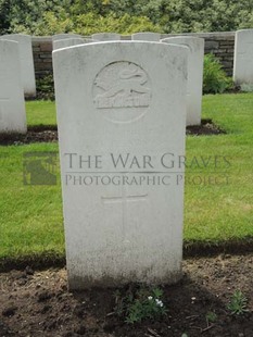 BROWN'S ROAD MILITARY CEMETERY, FESTUBERT - PEARSON, G H