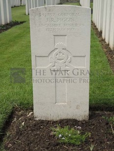 BROWN'S ROAD MILITARY CEMETERY, FESTUBERT - PIGGIN, J R