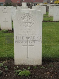 BROWN'S ROAD MILITARY CEMETERY, FESTUBERT - PRICE, C