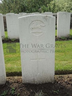 BROWN'S ROAD MILITARY CEMETERY, FESTUBERT - RITCHIE, J E