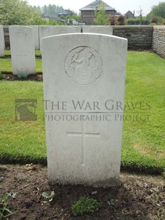 BROWN'S ROAD MILITARY CEMETERY, FESTUBERT - ROPER, W