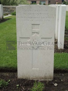 BROWN'S ROAD MILITARY CEMETERY, FESTUBERT - SHENSTONE, W