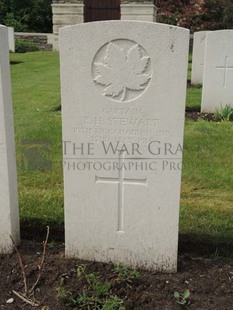 BROWN'S ROAD MILITARY CEMETERY, FESTUBERT - STEWART, R H