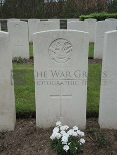 BROWN'S ROAD MILITARY CEMETERY, FESTUBERT - STOKES, B