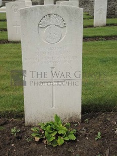 BROWN'S ROAD MILITARY CEMETERY, FESTUBERT - SULLIVAN, M