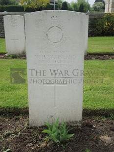 BROWN'S ROAD MILITARY CEMETERY, FESTUBERT - SWAINLAND, W H