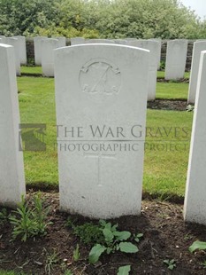 BROWN'S ROAD MILITARY CEMETERY, FESTUBERT - SYMES, TREVOR EYRE
