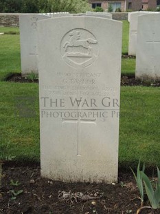BROWN'S ROAD MILITARY CEMETERY, FESTUBERT - TAYLOR, GEORGE