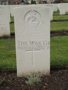 BROWN'S ROAD MILITARY CEMETERY, FESTUBERT - THOMPSON, FREDERICK JOHN