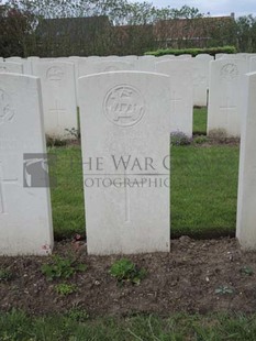 BROWN'S ROAD MILITARY CEMETERY, FESTUBERT - THORNE, R G