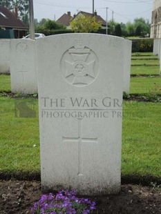 BROWN'S ROAD MILITARY CEMETERY, FESTUBERT - TOWERS, P A