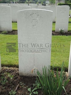 BROWN'S ROAD MILITARY CEMETERY, FESTUBERT - TURTILL, H S