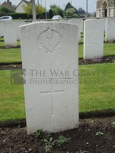 BROWN'S ROAD MILITARY CEMETERY, FESTUBERT - WARBURTON, ALBERT