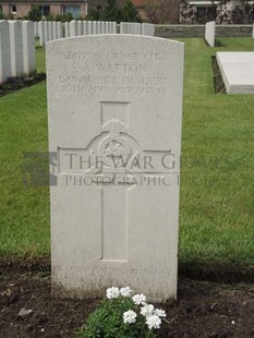 BROWN'S ROAD MILITARY CEMETERY, FESTUBERT - WATTON, A