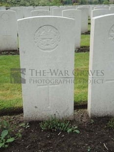BROWN'S ROAD MILITARY CEMETERY, FESTUBERT - WHITTAKER, H