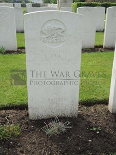 BROWN'S ROAD MILITARY CEMETERY, FESTUBERT - WILES, ERNEST