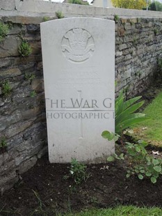 BROWN'S ROAD MILITARY CEMETERY, FESTUBERT - WILLIAMS, J