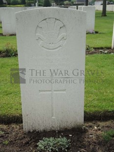 BROWN'S ROAD MILITARY CEMETERY, FESTUBERT - WILLIAMS, S