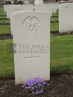 BROWN'S ROAD MILITARY CEMETERY, FESTUBERT - WITHERS, T P