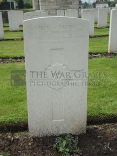 BROWN'S ROAD MILITARY CEMETERY, FESTUBERT - WRAY, E