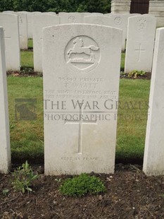 BROWN'S ROAD MILITARY CEMETERY, FESTUBERT - WYATT, T