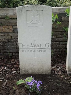 BROWN'S ROAD MILITARY CEMETERY, FESTUBERT - WYLD, GEORGE RICHARD