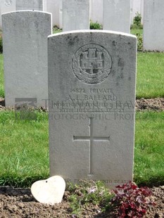 RUE-PETILLON MILITARY CEMETERY, FLEURBAIX - BALLARD, A L