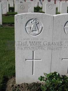 RUE-PETILLON MILITARY CEMETERY, FLEURBAIX - BARDEN, F