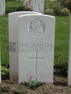RUE-PETILLON MILITARY CEMETERY, FLEURBAIX - BEELEY, JOSEPH