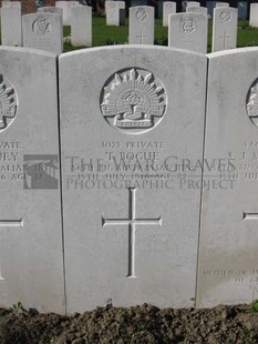 RUE-PETILLON MILITARY CEMETERY, FLEURBAIX - BOGUE, THOMAS