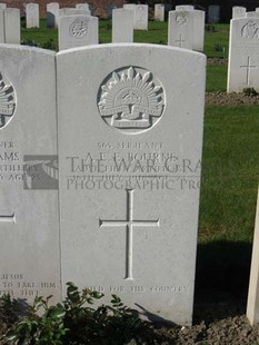RUE-PETILLON MILITARY CEMETERY, FLEURBAIX - BOURNE, ARTHUR ERNEST EVERARD
