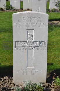 RUE-PETILLON MILITARY CEMETERY, FLEURBAIX - BRANDWOOD, E