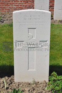RUE-PETILLON MILITARY CEMETERY, FLEURBAIX - BRAWN, H