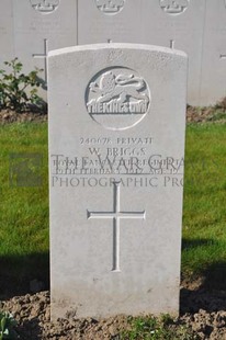 RUE-PETILLON MILITARY CEMETERY, FLEURBAIX - BRIGGS, WILLIAM
