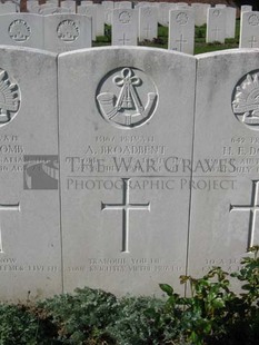RUE-PETILLON MILITARY CEMETERY, FLEURBAIX - BROADBENT, A